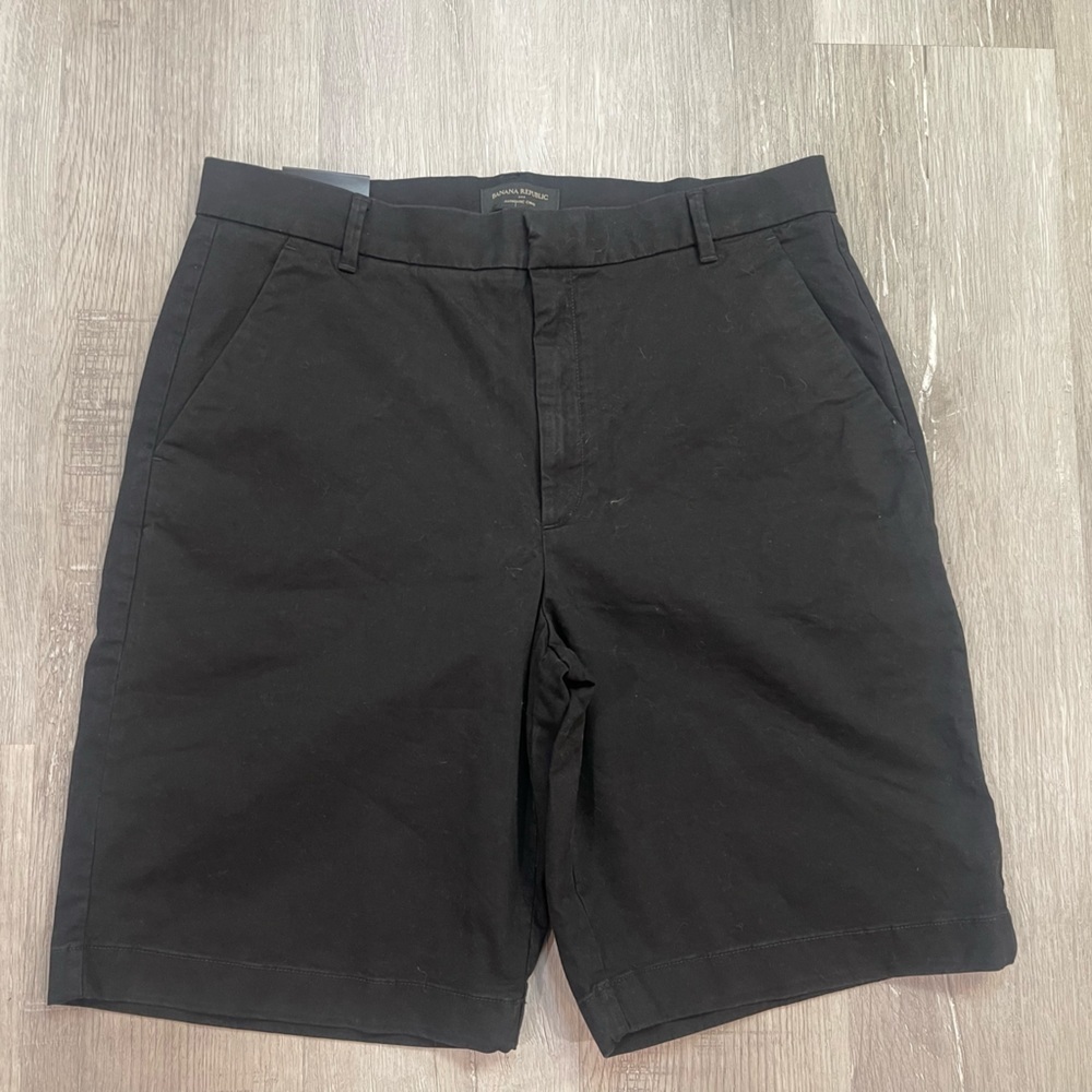 Banana Republic Black Authentic Chino Flat-Front Short Size 14